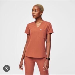 Figs Terracotta Scrub Set